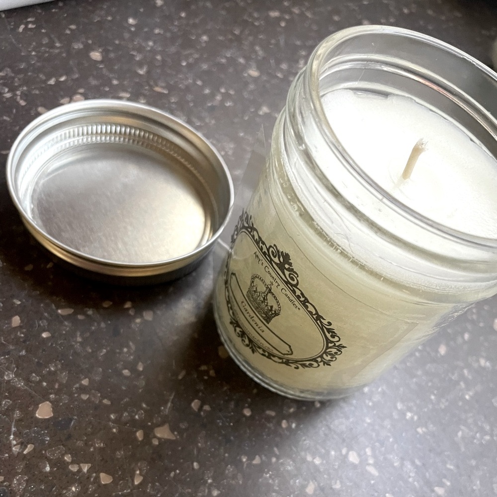 Gardenia Spa Ritz Carlton Candles 10oz. - Picture 1 of 7